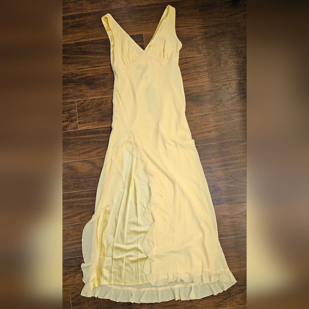 White Fox Boutique Sleeveless Yellow Dress